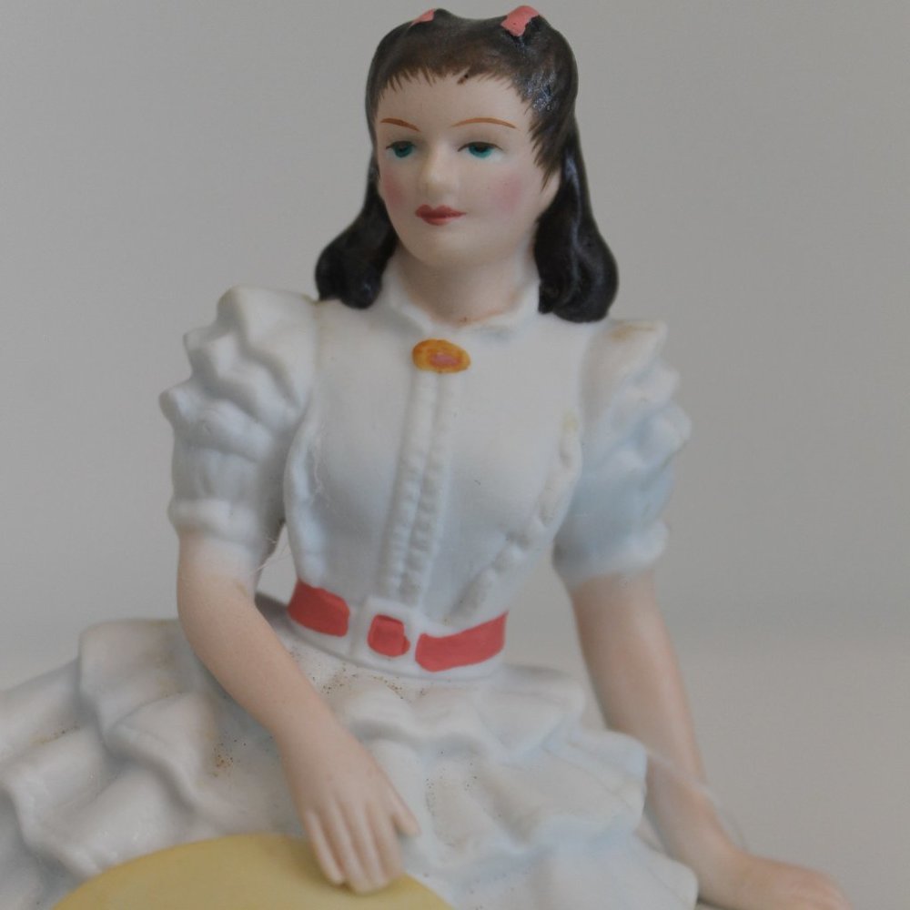 Scarlett O’Hara and Rhett Butler from GONE WITH THE WIND figurines - Picture 14 of 14